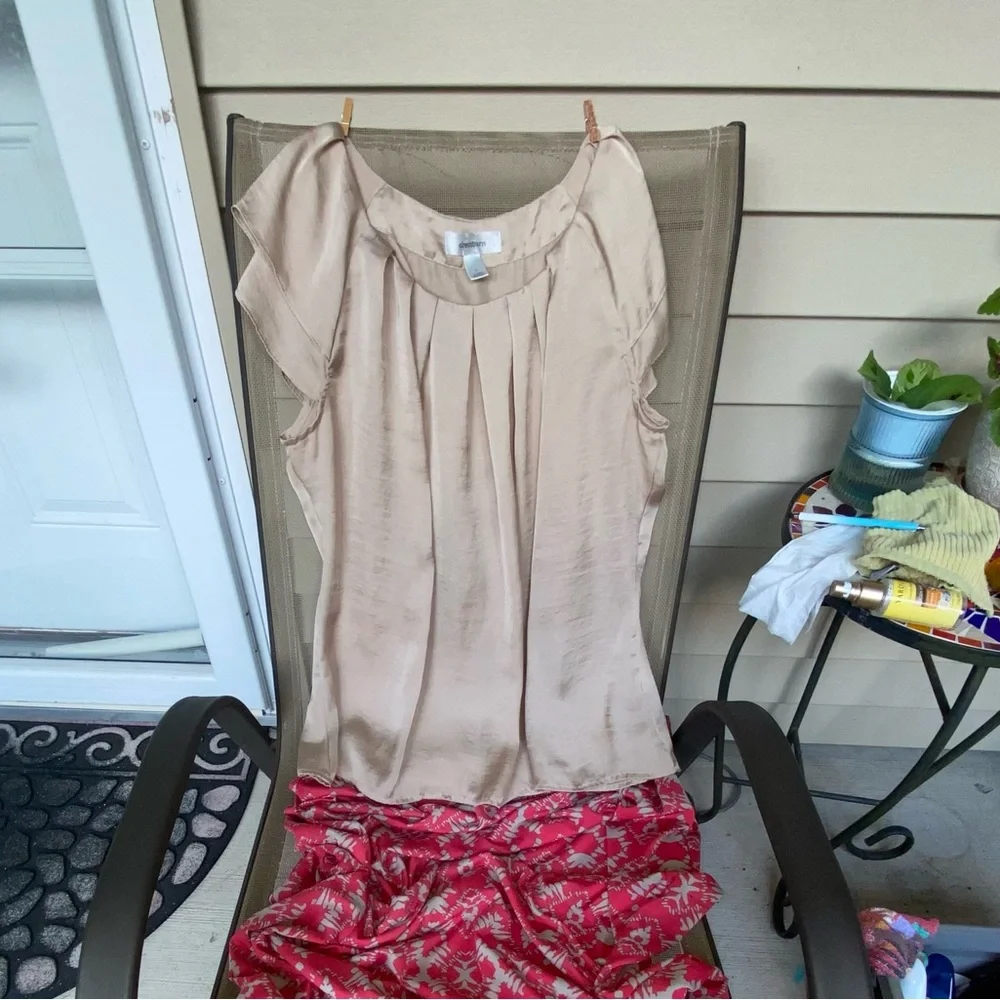 VWL Dressbarn Sz-L Beige Silky Top w/ Beige & Peachy/Orange Patterned Skirt Both